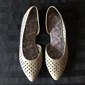 Nicole Miller Women’s Flats